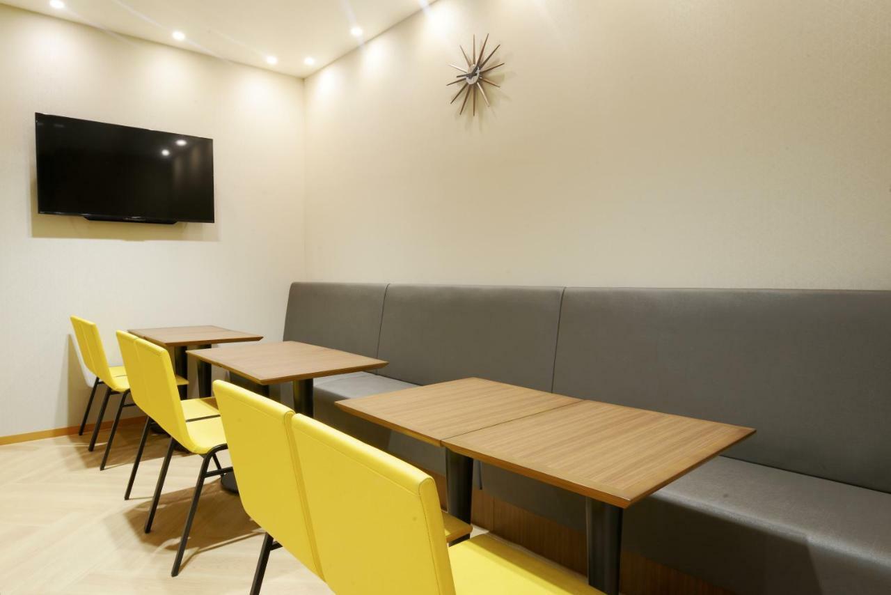 Red Roof Inn & Suites Osaka Namba Nipponbashi Екстериор снимка