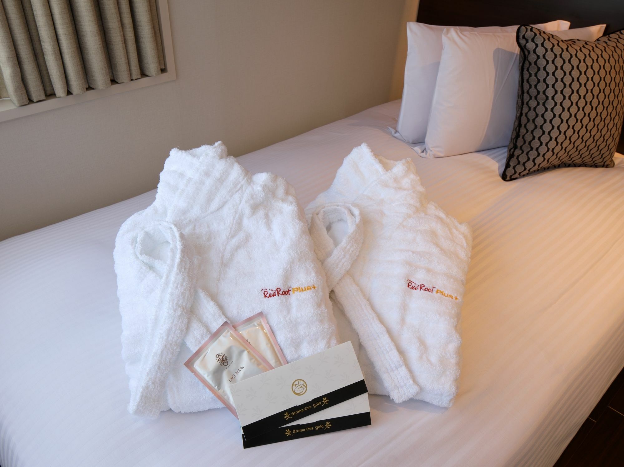 Red Roof Inn & Suites Osaka Namba Nipponbashi Екстериор снимка