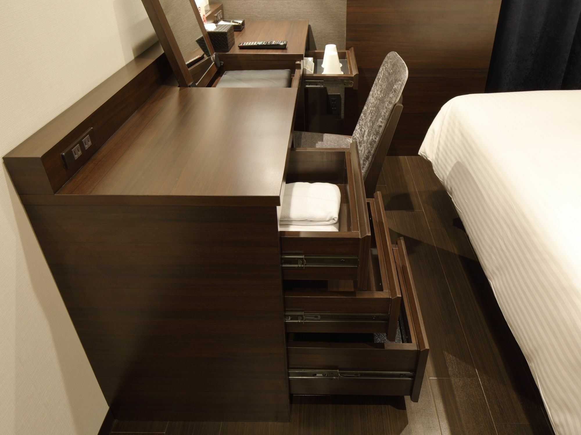 Red Roof Inn & Suites Osaka Namba Nipponbashi Екстериор снимка